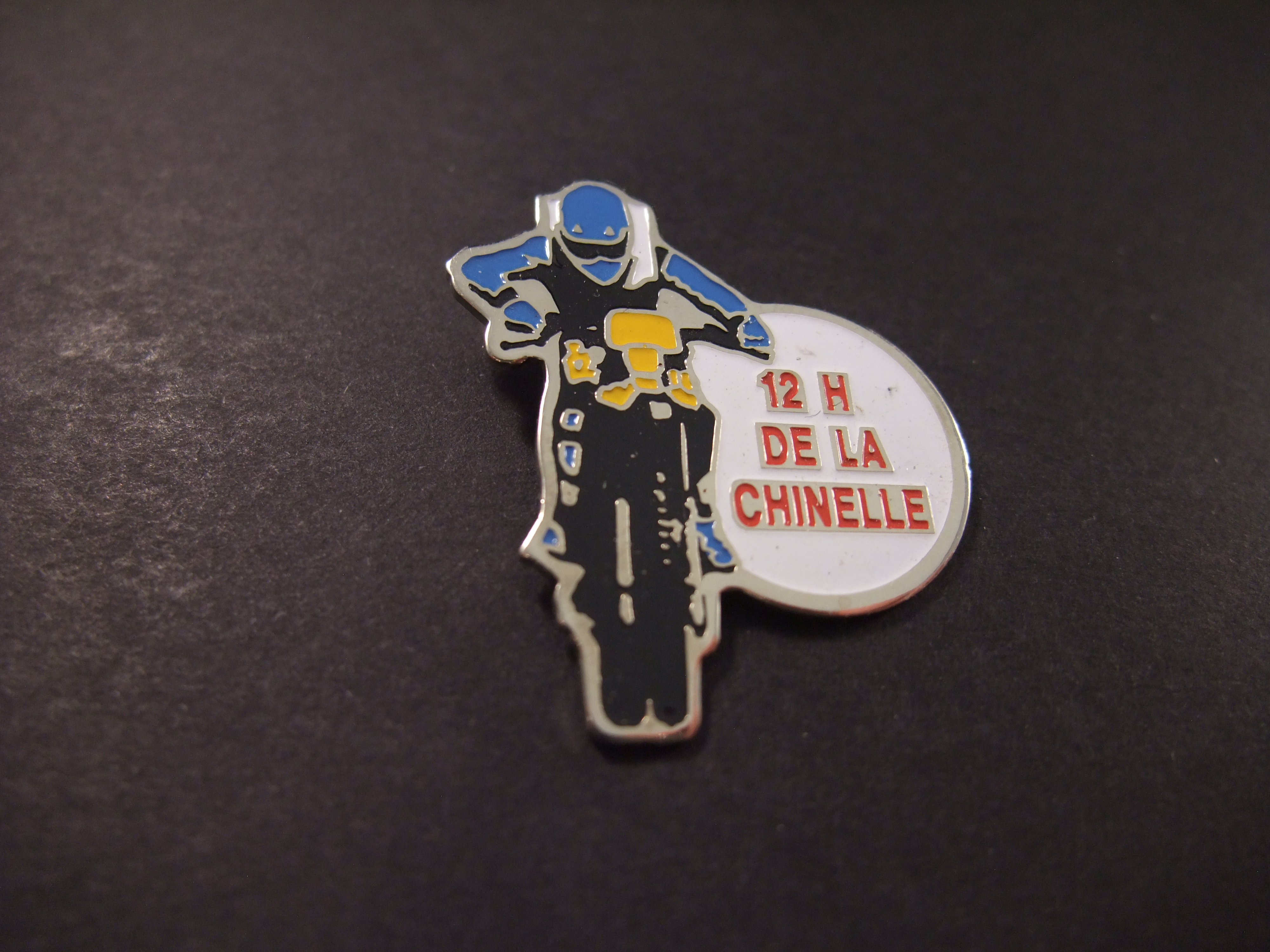 12 Heures de la Chinelle, (indurance motorcrosswedstrijd) die jaarlijks wordt gehouden in België (Franchimont, in de regio rond Philippeville) en populair bij liefhebbers van enduro- en offroad-m